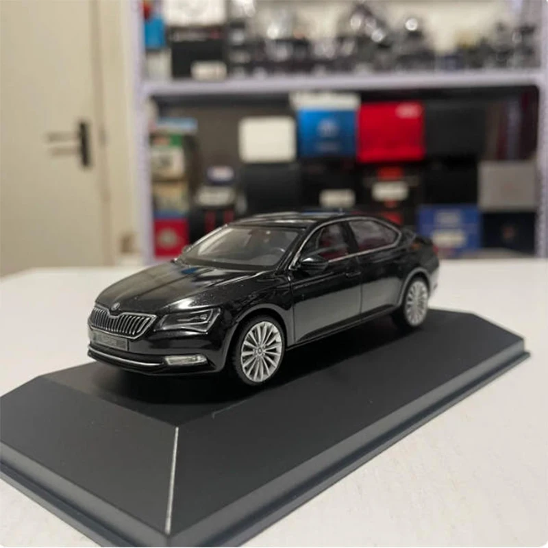 

Iscale Diecast 1:43 Scale Superb 2018 Alloy Model Simulation Classic Decoration Hobbies Souvenirs Gift Collection Static Display