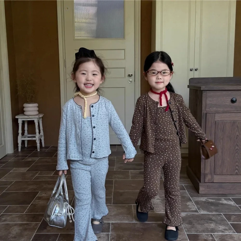 

Spring Summer New Korean Version Children's Clothing Girls 2026 Long Sleeved Floral Cardigan+Top+Pants Fashion Three Piece Set