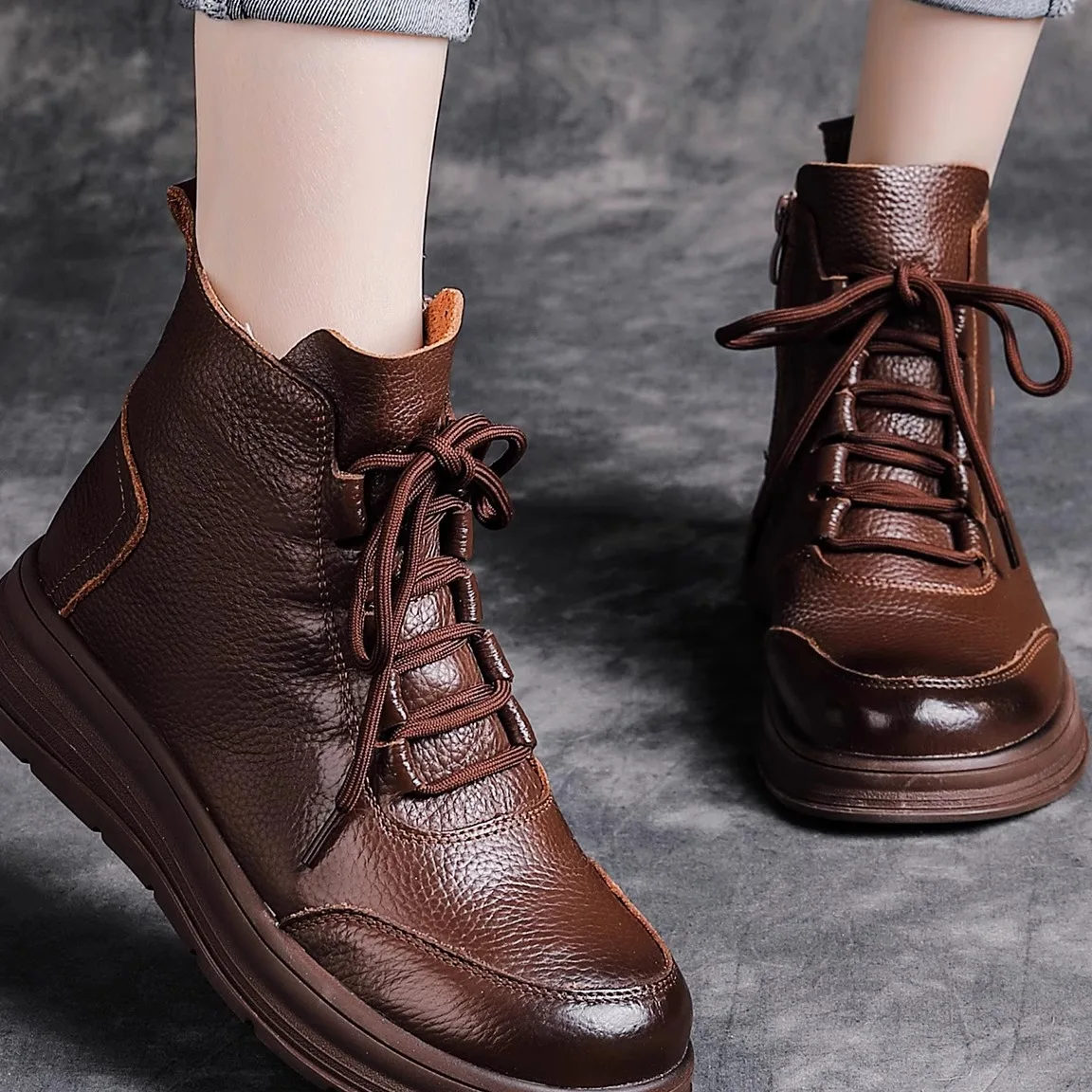 

Leather Short Boots Thick Bottom Warm Inner for Middle-Aged And Elderly Winter New Style Mom Boots round Toe Rubber Outsole