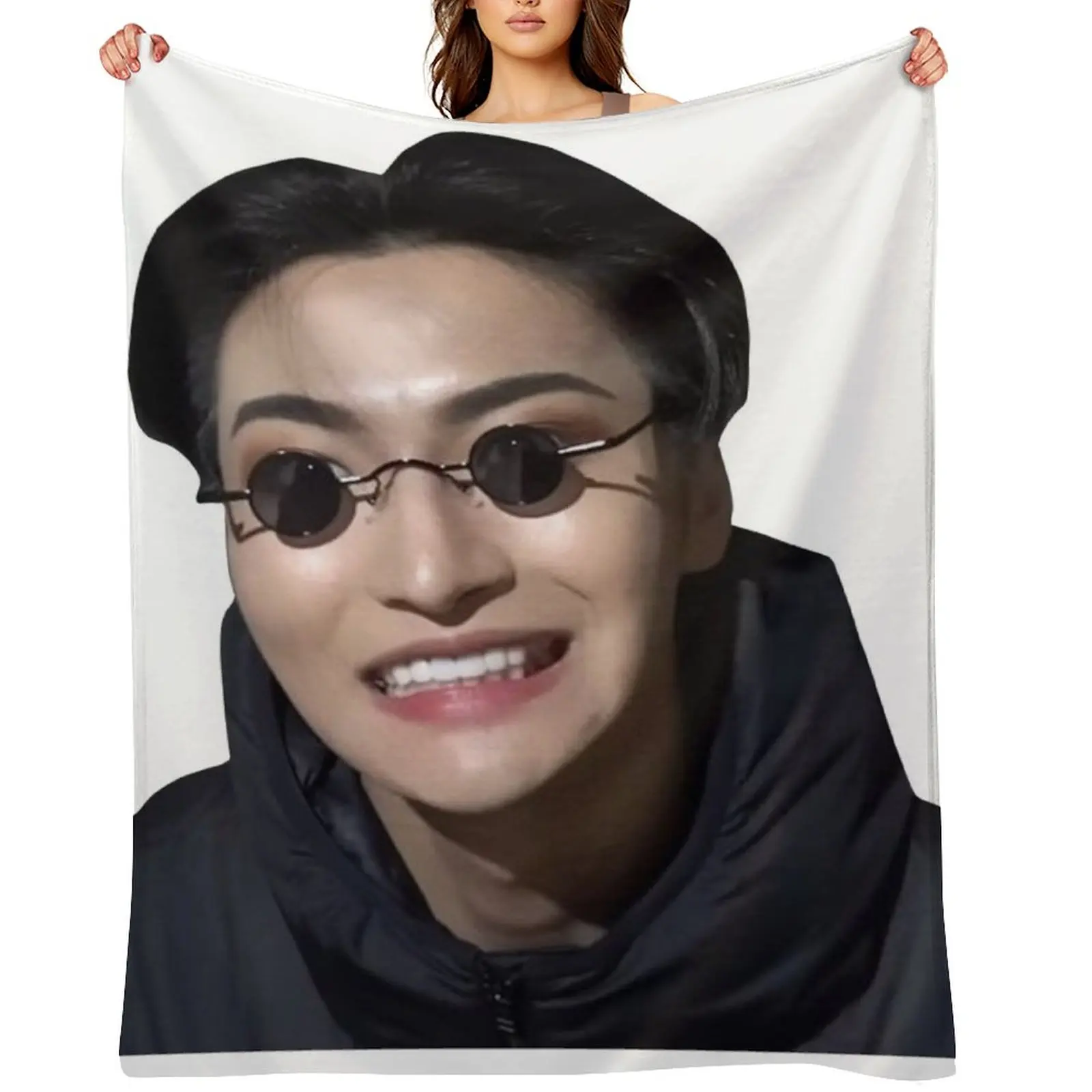 

Smiling Seonghwa Meme Throw Blanket Shaggy Sofa Quilt bed plaid Retros Blankets