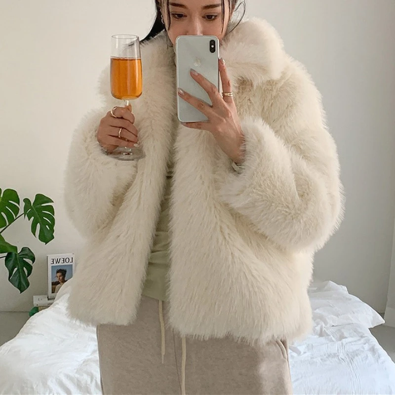 Women White Faux Fur Coats Work Turn Down Collar Short Coat Punk Gothic Thick Warm Furry Streetwear Jackets Work Autumn Winter