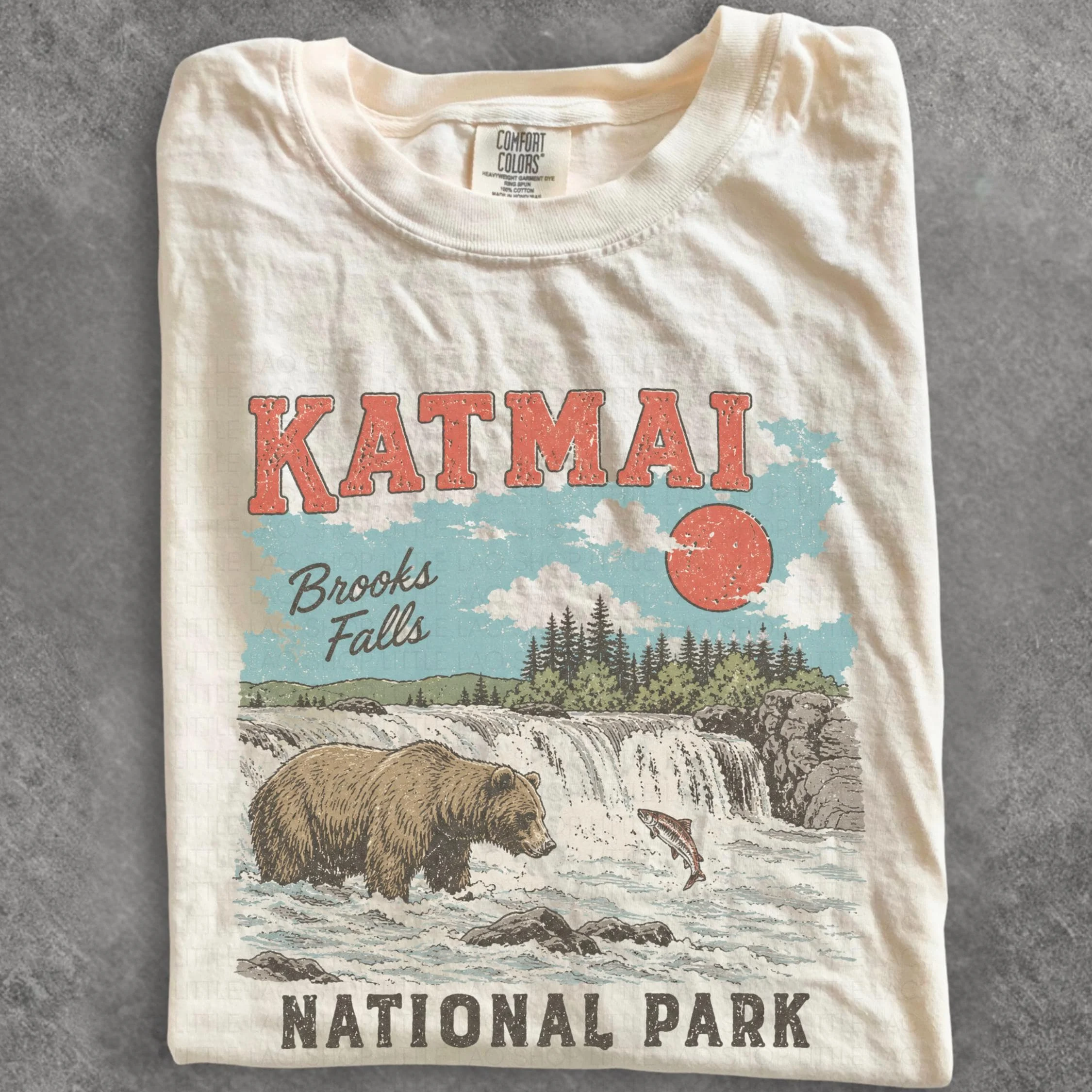 Katmai National Park Shirt: Brooks Falls Bear Tee, Alaska National Park Graphic T Shirt, Vintage Wildlife Nature T-shirt