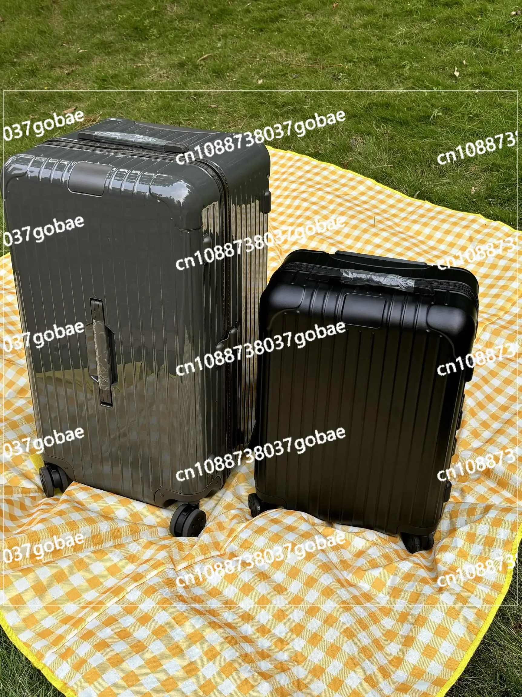 Star Suitcase of The Same Style, Large Capacity Sports Model, Password Boarding Case, Universal Wheel Wear-resistant Travel