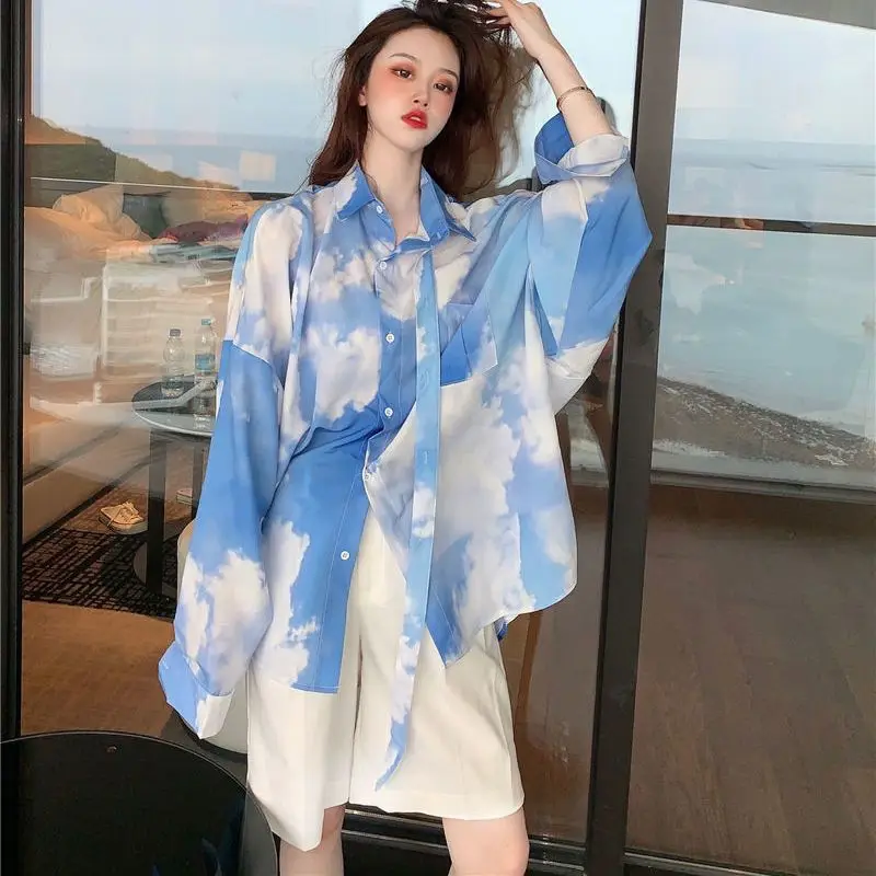 

Spring and Summer Fashion New Women's Elegant Design Tie Dye Beach Shirt Casual Sun Protection Loose Long Sleeved Top