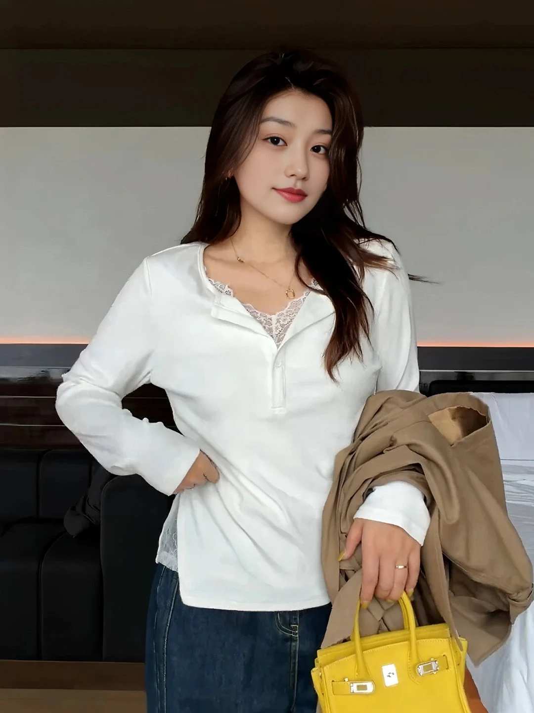 Large Size White Lace Splice Asymmetrical Long Sleeve T-Shirt Women's Base Shirt Top Korean Style Standard Edition Autumn New