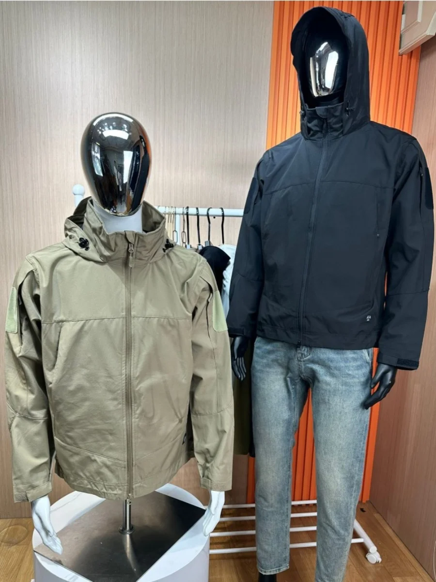 

Мужская демисезонная куртка Softshell в военном стиле с воротником-стойкой, скрытым капюшоном, модная, водонепроницаемая, приталенного кроя, с длинными рукавами.