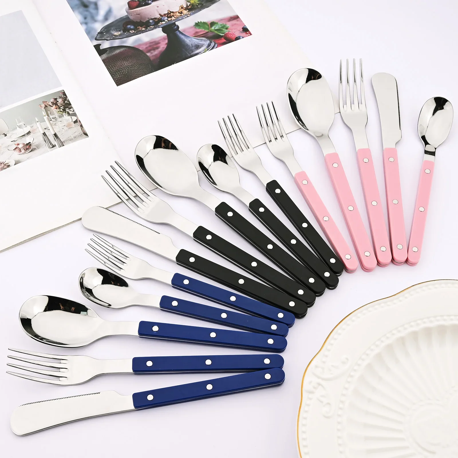 16Pc Stainless Steel Tableware Plastic Handle Blue Silver Dinnerware Set Knife Fork Spoons Teaspoon Cutlery Kitchen Flatware Set