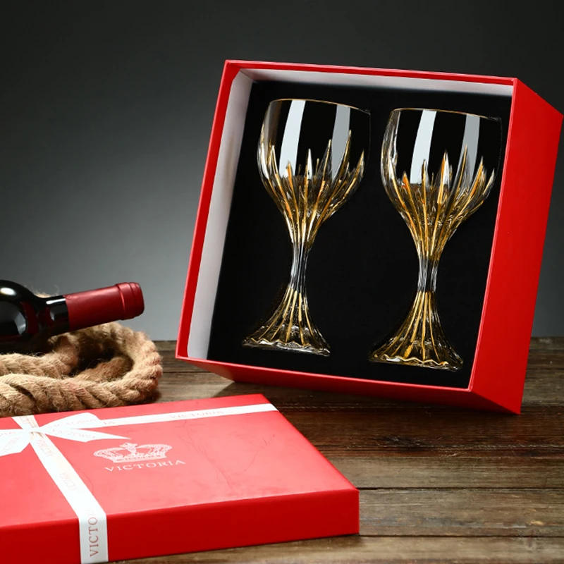 

Luxury Glass with Gilded Relief Red Glass Wine Glasses Home Kitchen 2 Piece Goblet Wine Cup Drinkware Gift Set