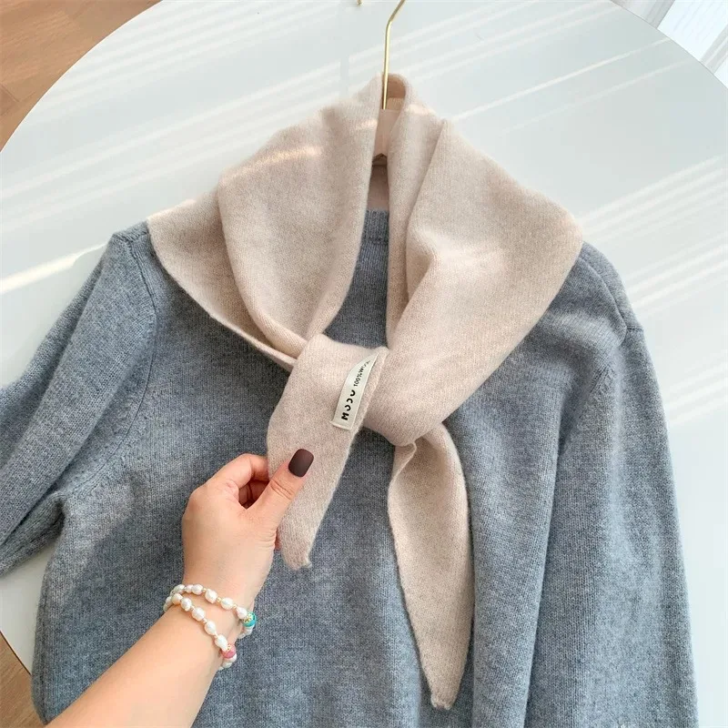 Koreanischer Streifen-Dreiecksschal aus 100 % Wolle, dreieckiger Schal für Männer und Frauen, britisches Nischen-Kopftuch, gestrickt, multifunktionaler warmer Schal – Detail 24