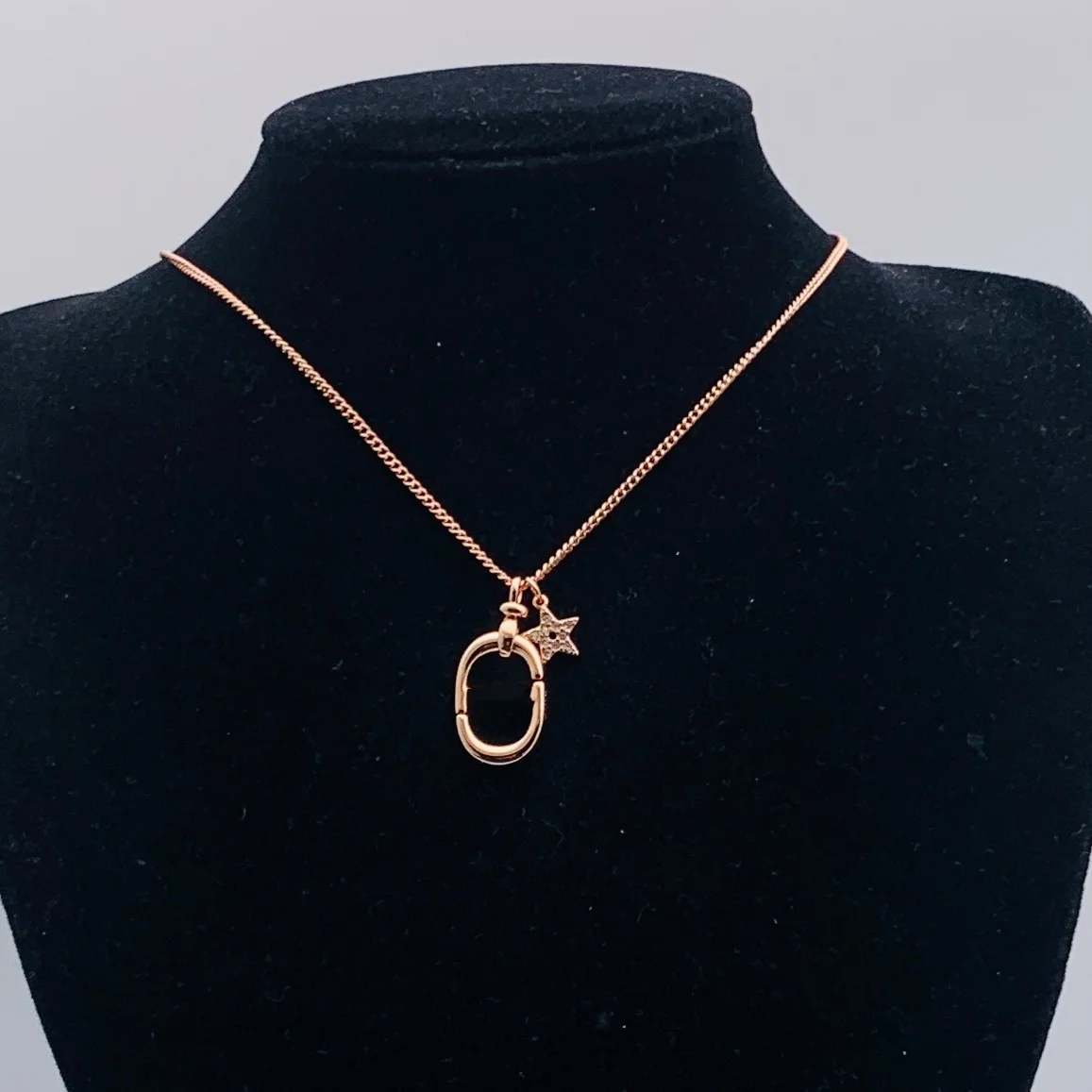 

Новинка: Многоцветное ожерелье-чокер с жемчугом, бабочками, сердцами, звездами, солнцем, стразами, геометрическими фигурами и буквами – модные украшения