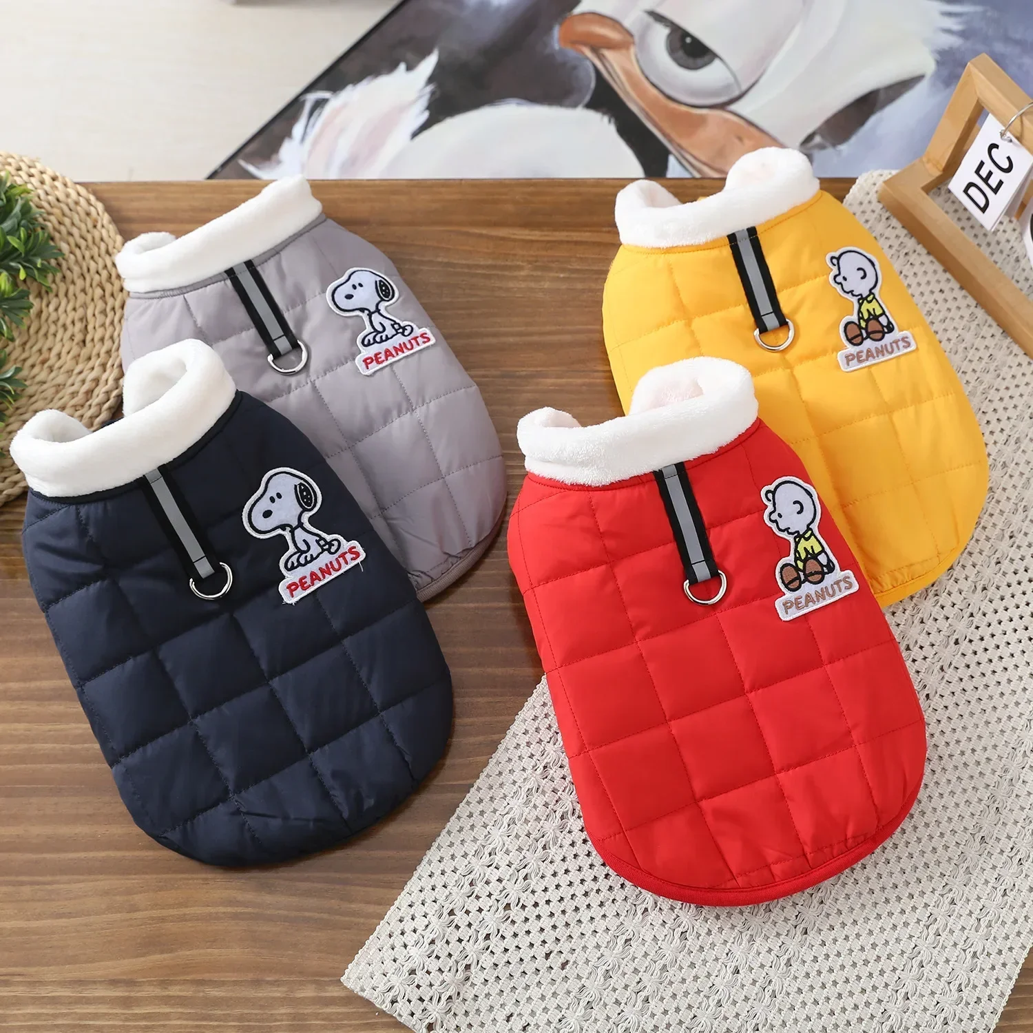 Snoopy pet vestiti cappotto vestiti per cani velluto tridimensionale cartone animato giacca imbottita in cotone gilet cane caldo autunno e inverno