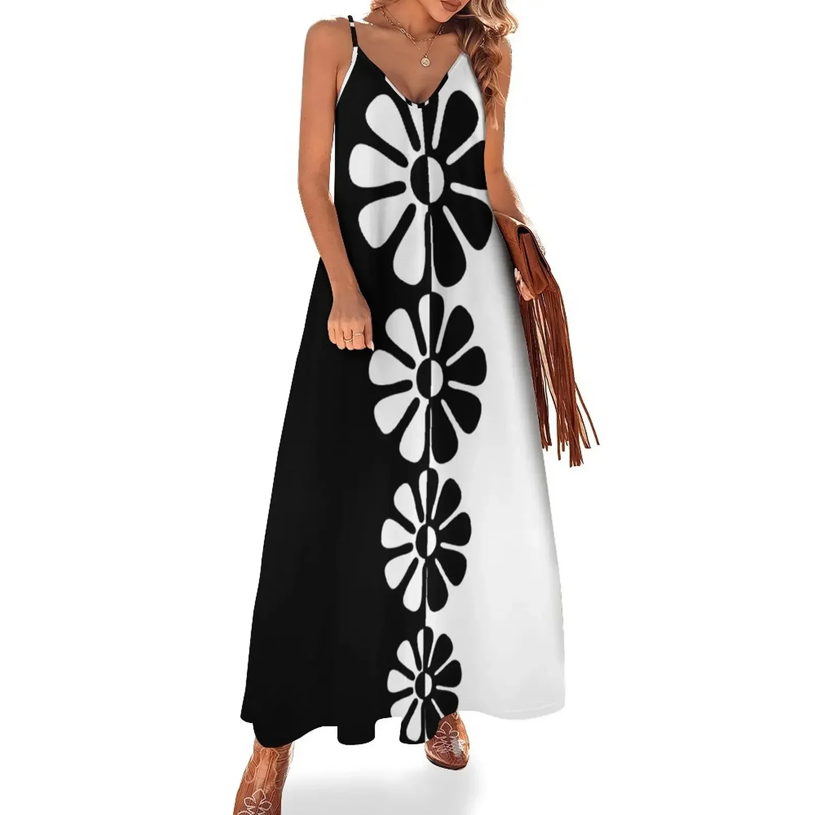 

1960's Bold Retro Mod Flowers in Black and White Sleeveless Dress festival outfit women women formal occasion dresses Dress