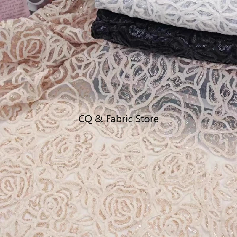 Tessuto di pizzo ricamato rosa con paillettes alla moda in stile europeo per abiti e abiti Tessuto di design