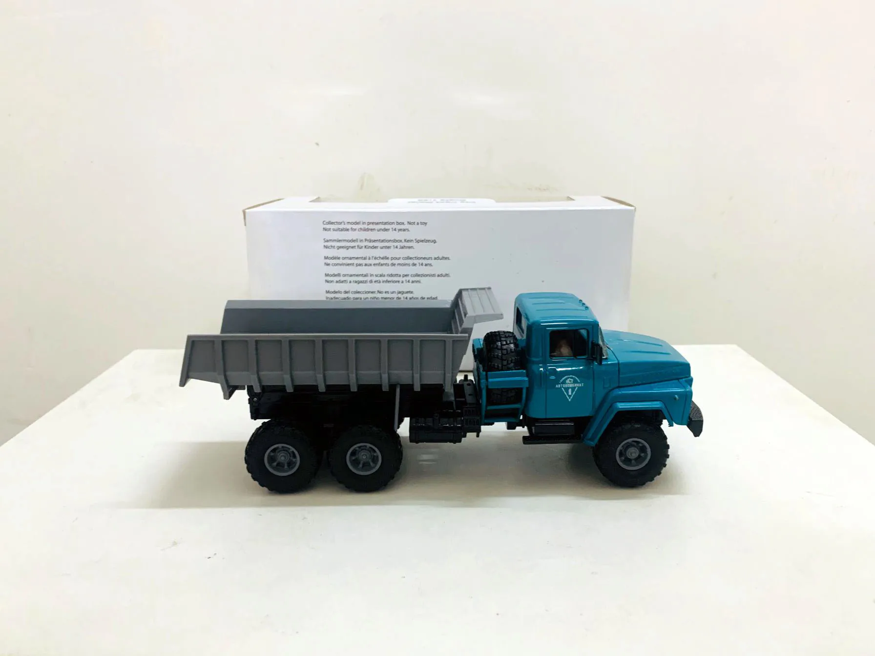 Kraz 255 Timber Carrying Vessel 1:43 Scale Die-Cast Model Dump Truck New in Box