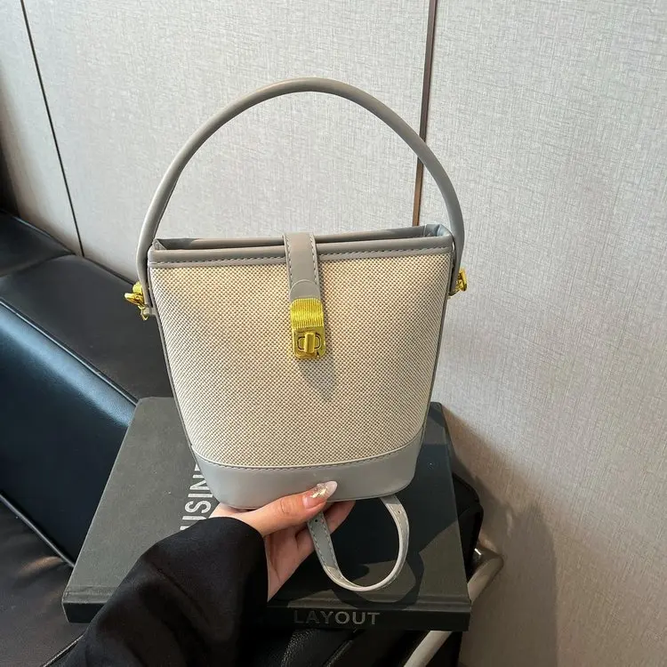 

2026 High-end Niche French Retro Bucket Bag, Trendy Splicing Portable Women's Shoulder Messenger Underarm Commute Bag