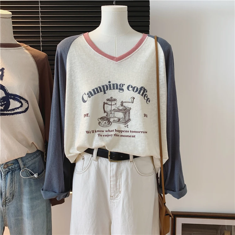 

Женская осенняя тонкая свободная футболка большого размера с принтом кофе, цветными вставками и длинными рукавами, для полных женщин, скрывающая недостатки фигуры