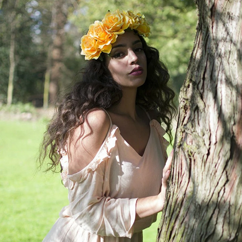 Diademas de Festival de corona de vacaciones de rosa, tocado de flores Hippie, flor de Rosa, diadema de Halo nupcial, accesorios de fotografía