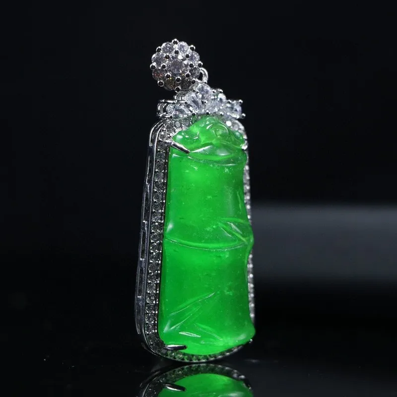 -Type No Worries , Quartzite, Imperial Green Jade, Fortune Gourd Pendant With Joint Inlay