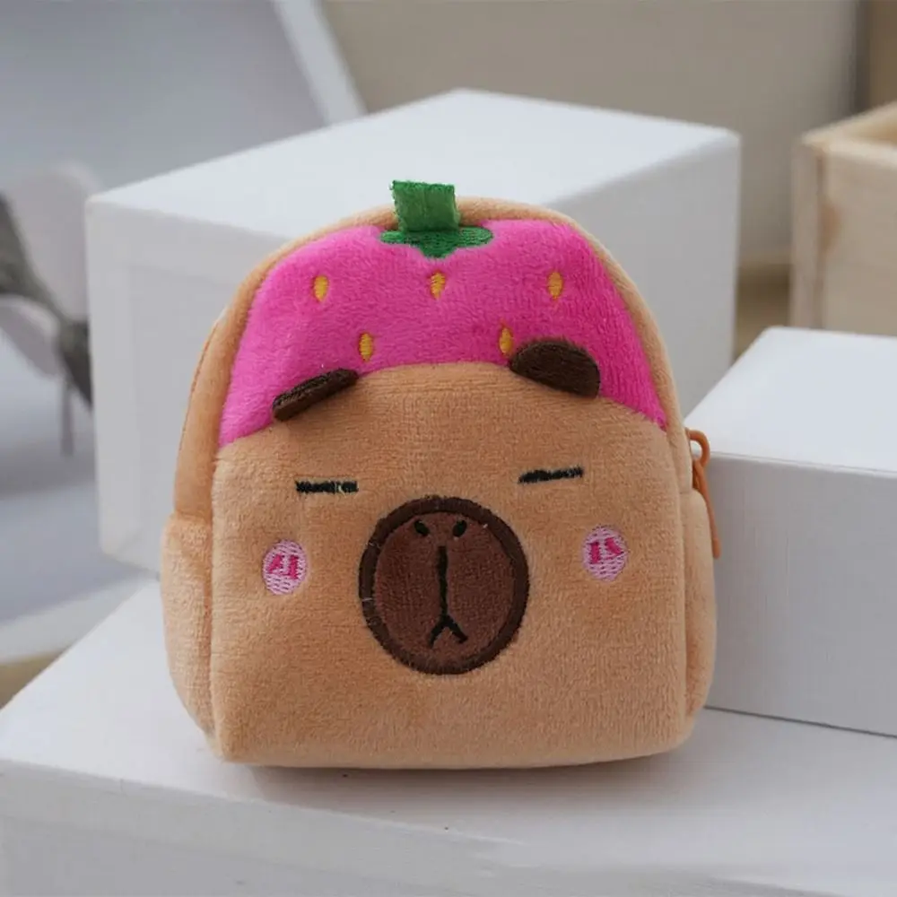 การ์ตูนสัตว์ Capybara ตุ๊กตาเหรียญกระเป๋าสตางค์สับปะรดสตรอเบอร์รี่ Capybara Plush กระเป๋าสตางค์สตรอเบอร์รี่สีชมพู Plush