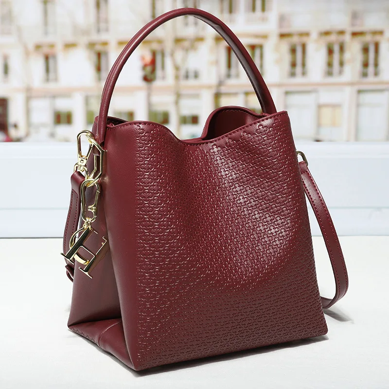 

Luxury Popular Classic Designer Diaper Bag for Women Fashionable Leather Tote Large Capacity Elegant Crossbody Shoulder Bag