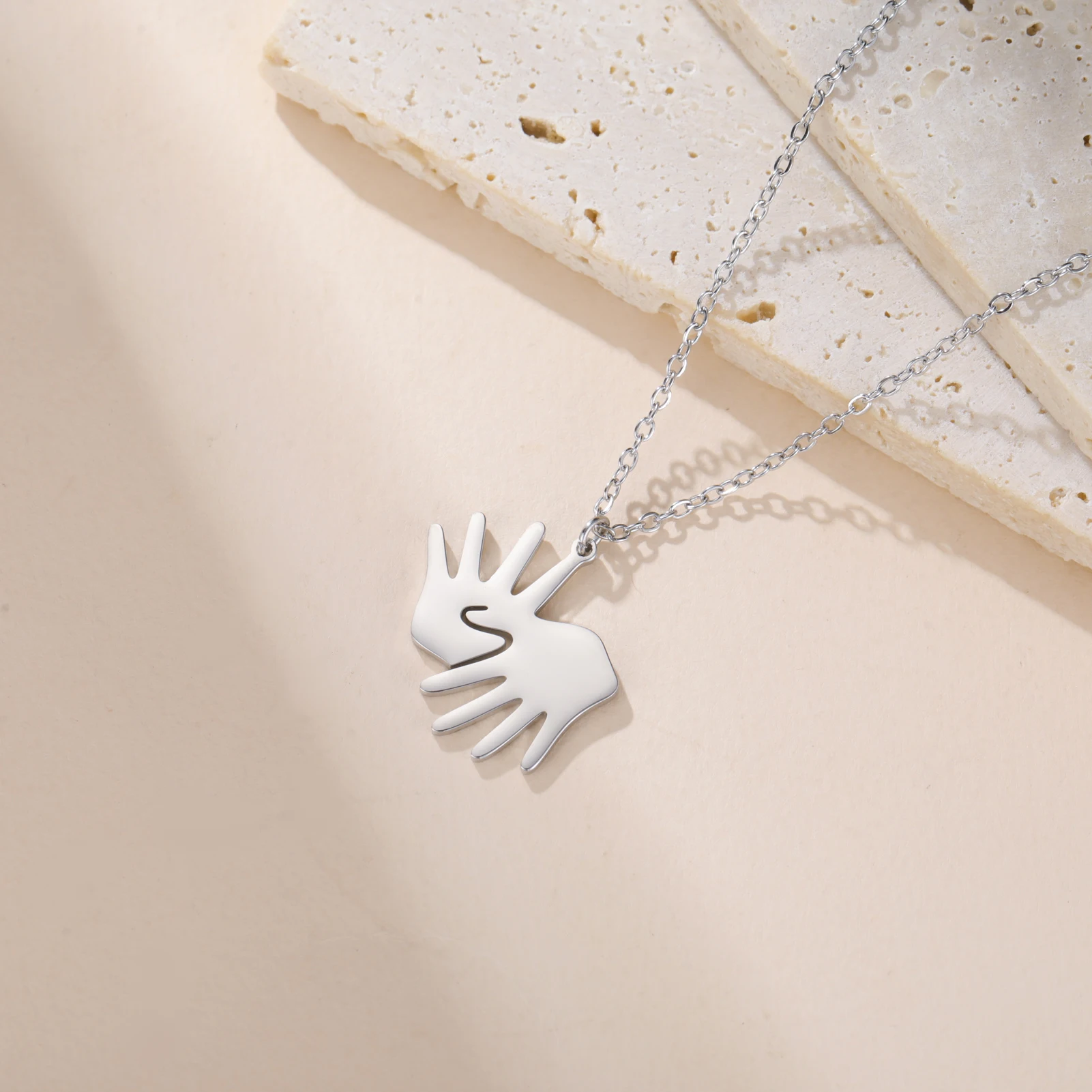 1PC Never Abandon Hands Necklace Stainless Steel Jewelry Couple Girlfriend Accompanying Each Other Eternal Love Fashion Gifts