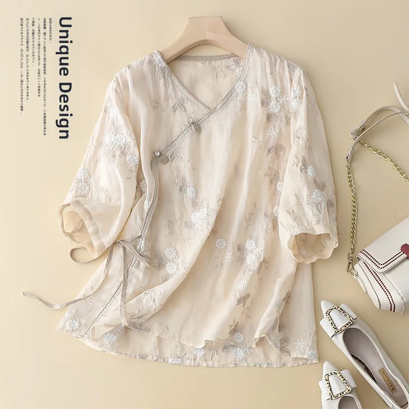 

Elegant Embroidered Retro Women's T-shirt Button up Base Shirt Loose Fit Short Sleeve V-Neck Anti-Wrinkle Floral Pattern
