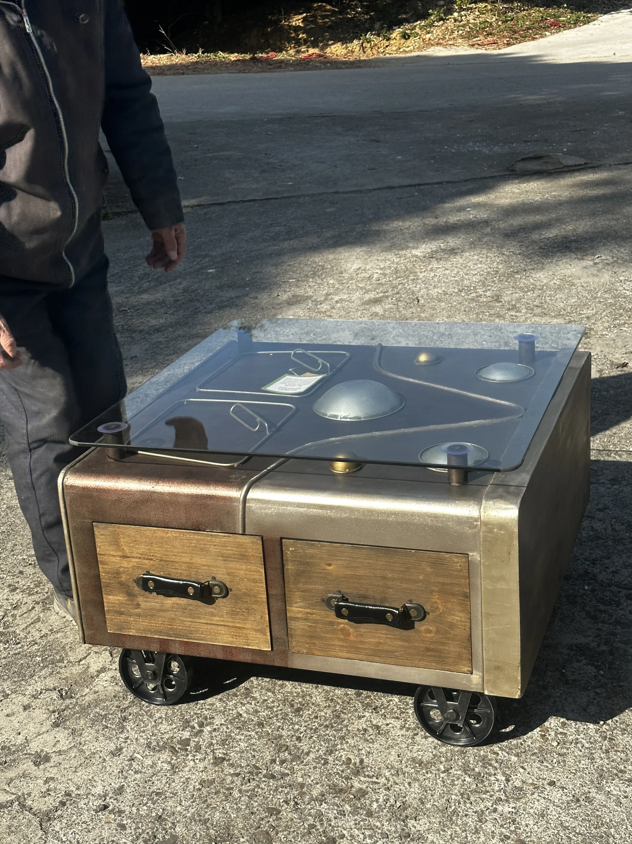 A  Western antique style retro creative coffee table side table
