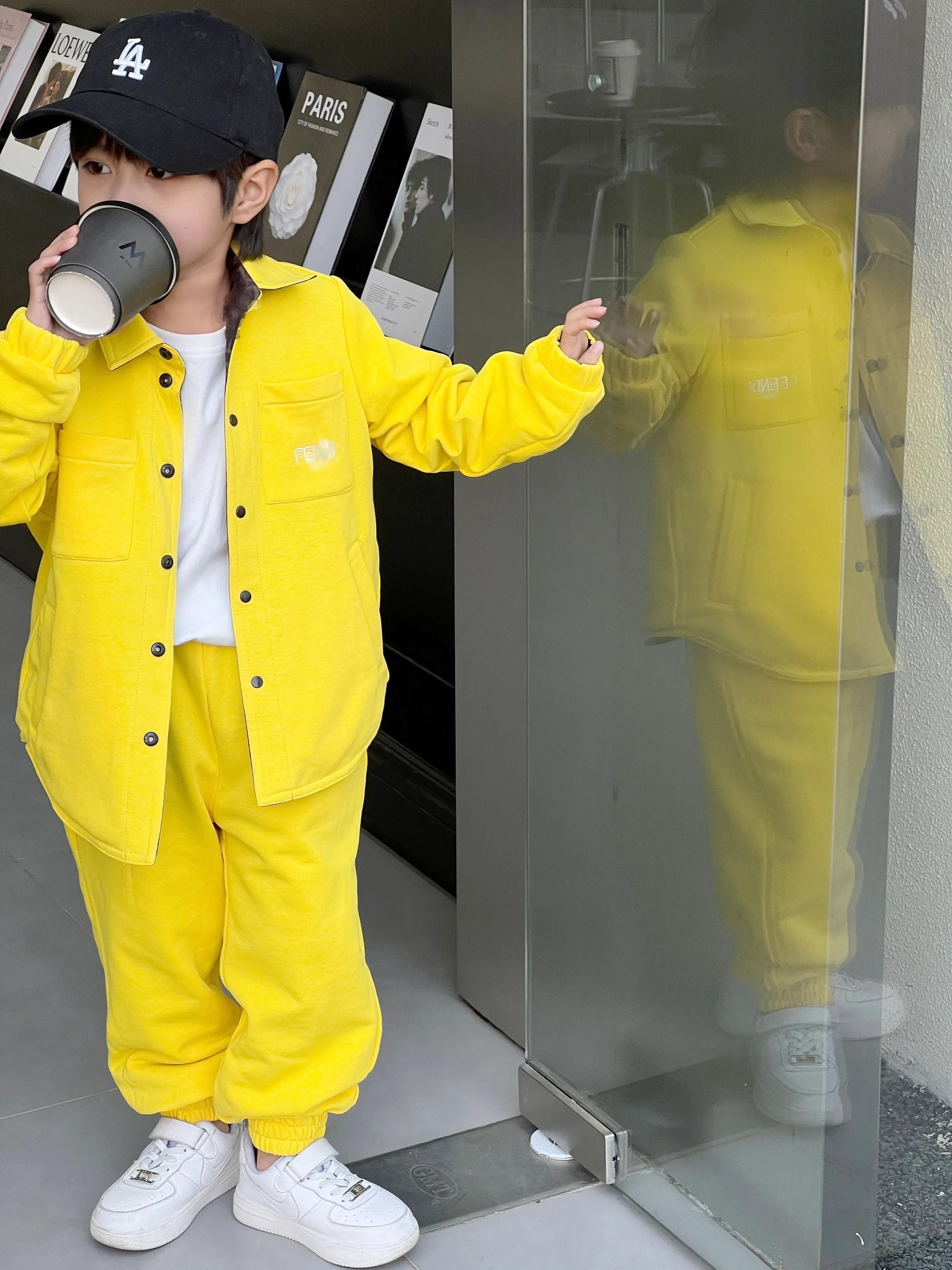 

24 Fend Stylespring And Summer New Boys Black/Yellow Reversible Coat + Pants Two Pcs Set Lab Cici