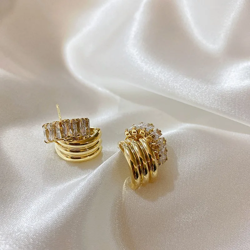 2022 K-pop New JIMIN Same Style Twist Zircon Earrings Light Luxury Fashion Trend Women Accessories Wedding Jewelry Couple Gifts