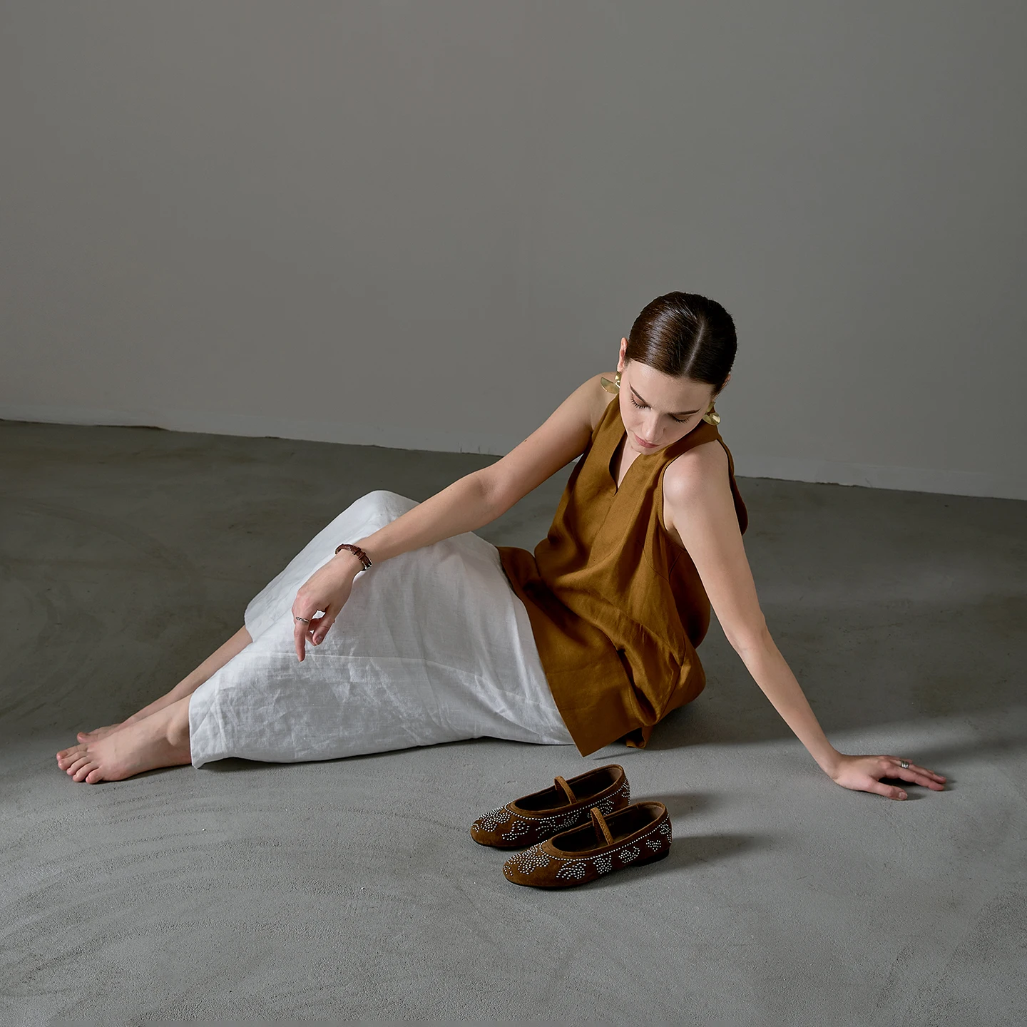 

Genuine Leather Mary Jane Flats Women Round Toe Pearl Studded Soft Cushion Strap Shoes Minimalist