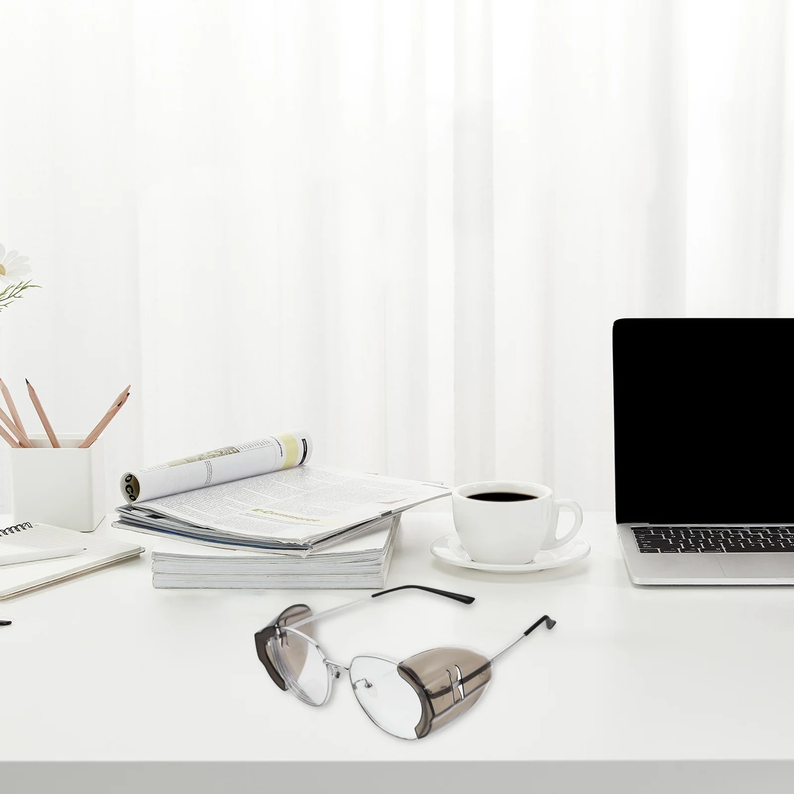 

2Pairs Safety Glasses Protection Tpu Made Spatter Resistant Easy to Attach Compact and Comfortable Dark Brown