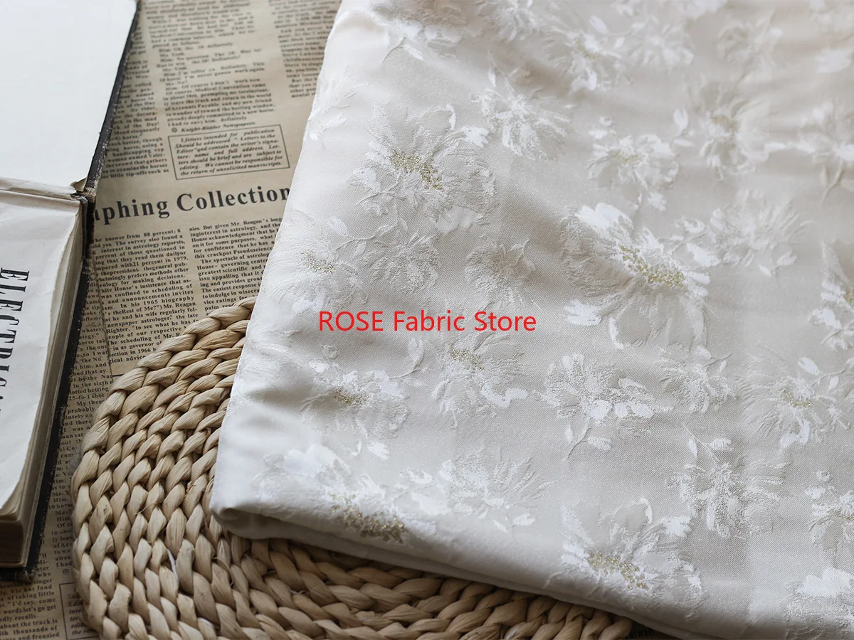Tessuto jacquard con fiori a inchiostro semplice in bianco e nero da 1 metro per tessuto per abiti da borsa