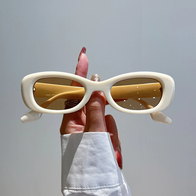 KAMMPT Small Oval Sunglasses for Women Fashion Gradient  display picture 1