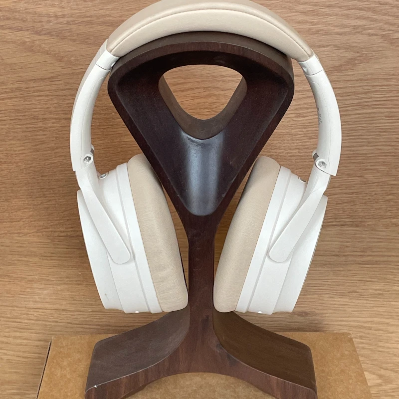 supporto-per-cuffie-in-legno-massello-personalizzato-in-noce-nero-stand-per-cuffie-da-gaming-ed-esports-accessori-per-organizzazione-e-conservazione