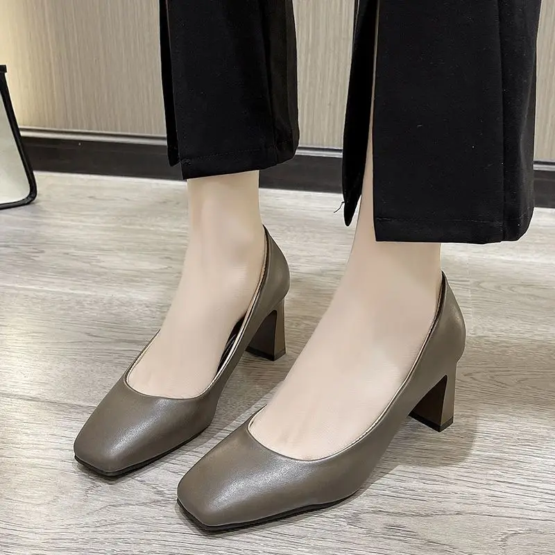 Ladies Summer Footwear on Heeled Shoes for Women 2024 Normal Leather Casual High Heels Square Black Toe Formal Pumps Beau Today