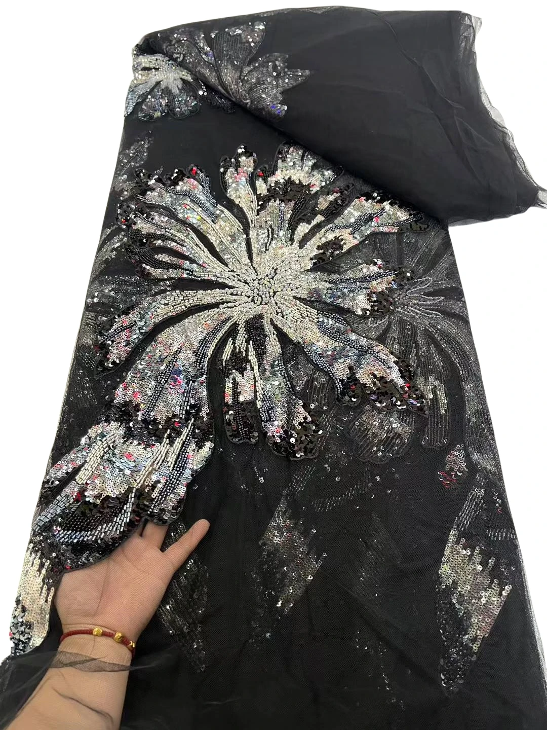 Elegante tessuto di pizzo con paillettes a rete morbida e pesante di qualità superiore con pietre per abiti classici da sposa e da festa U_Ge3568