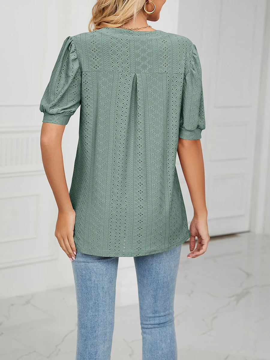 เสื้อยืดแขนคอวีลึกลำลองขาสั้นทรงหลวมของผู้หญิงเสื้อสตรีทแวร์สีพื้นฤดูร้อน