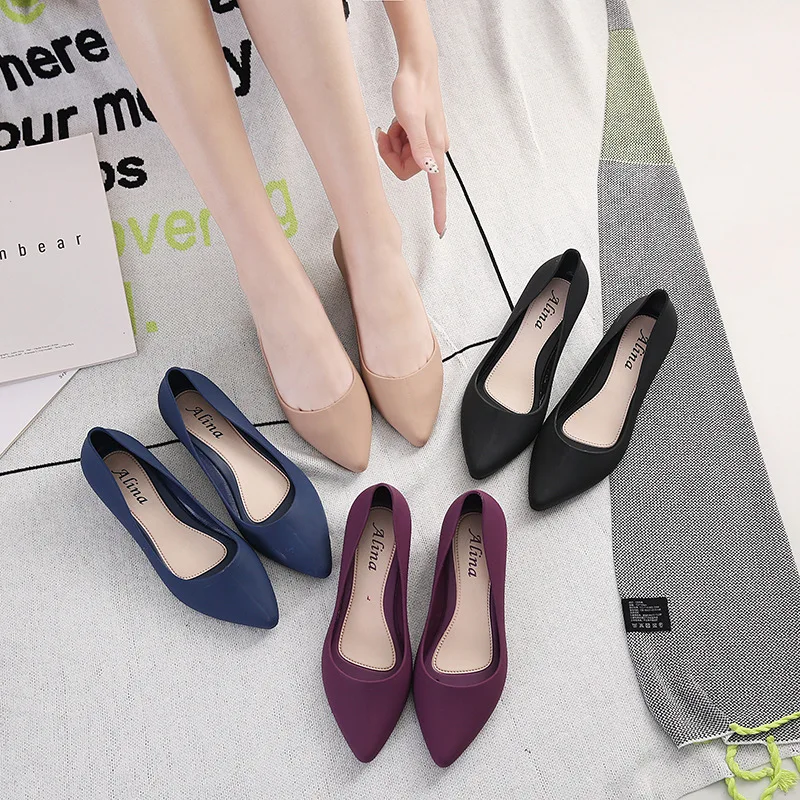 New Fashionable Pointed Flat Heels Comfortable Anti slip Water Shoes Summer Casual Shoes Professional Shoes Low heeled shoes