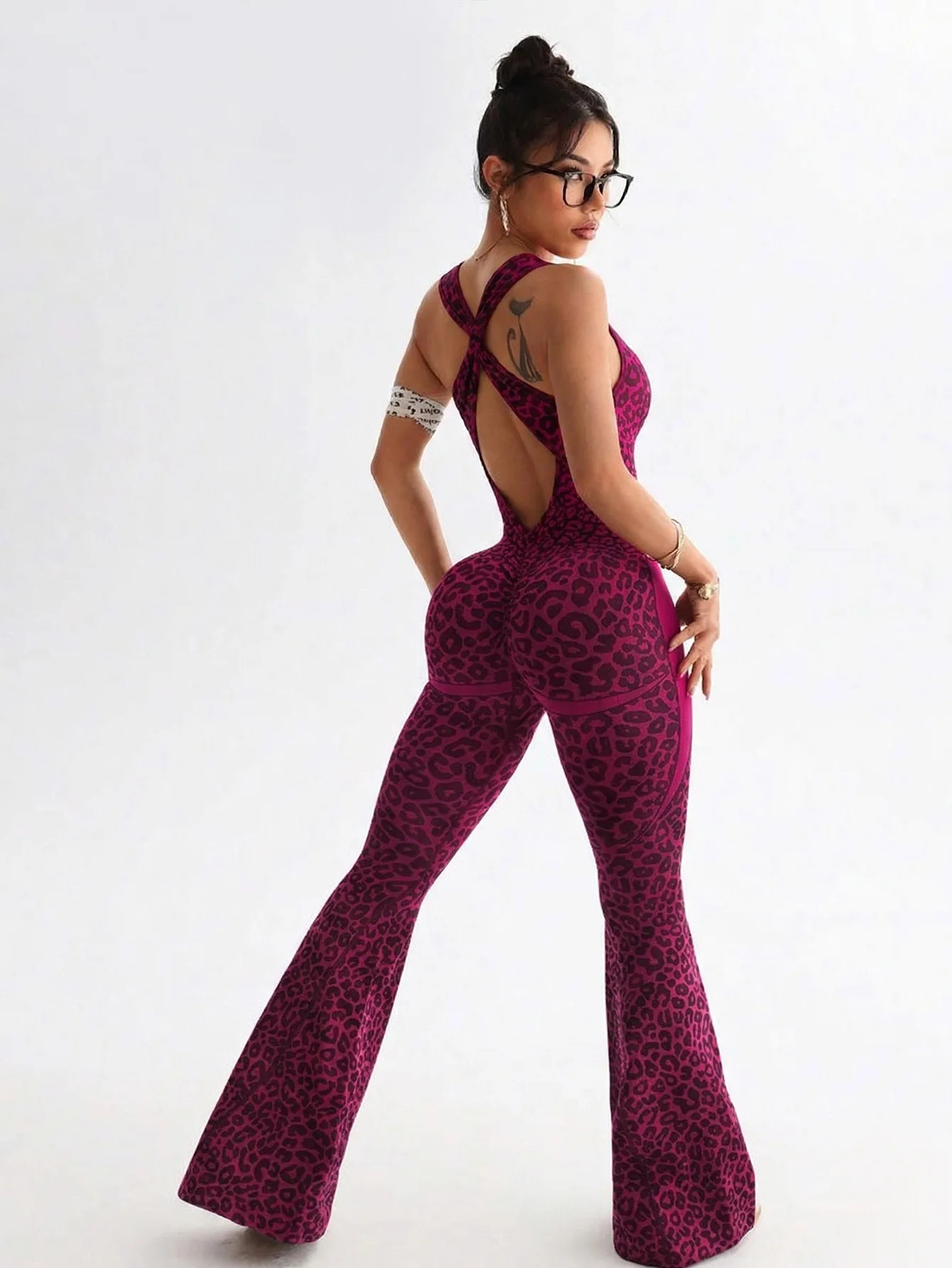 Nahtloser Yoga-Overall mit Leopardenmuster und überkreuztem Rücken für Damen, Fitness-Sport-Jumpsuit – Detail 14