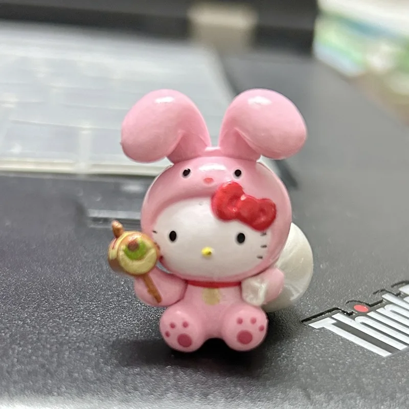 Anime Mini Hello Kitty sentado conejo fluorescente Pegasus DIY parche Material accesorios horquilla accesorios muñeca juguetes hechos a mano