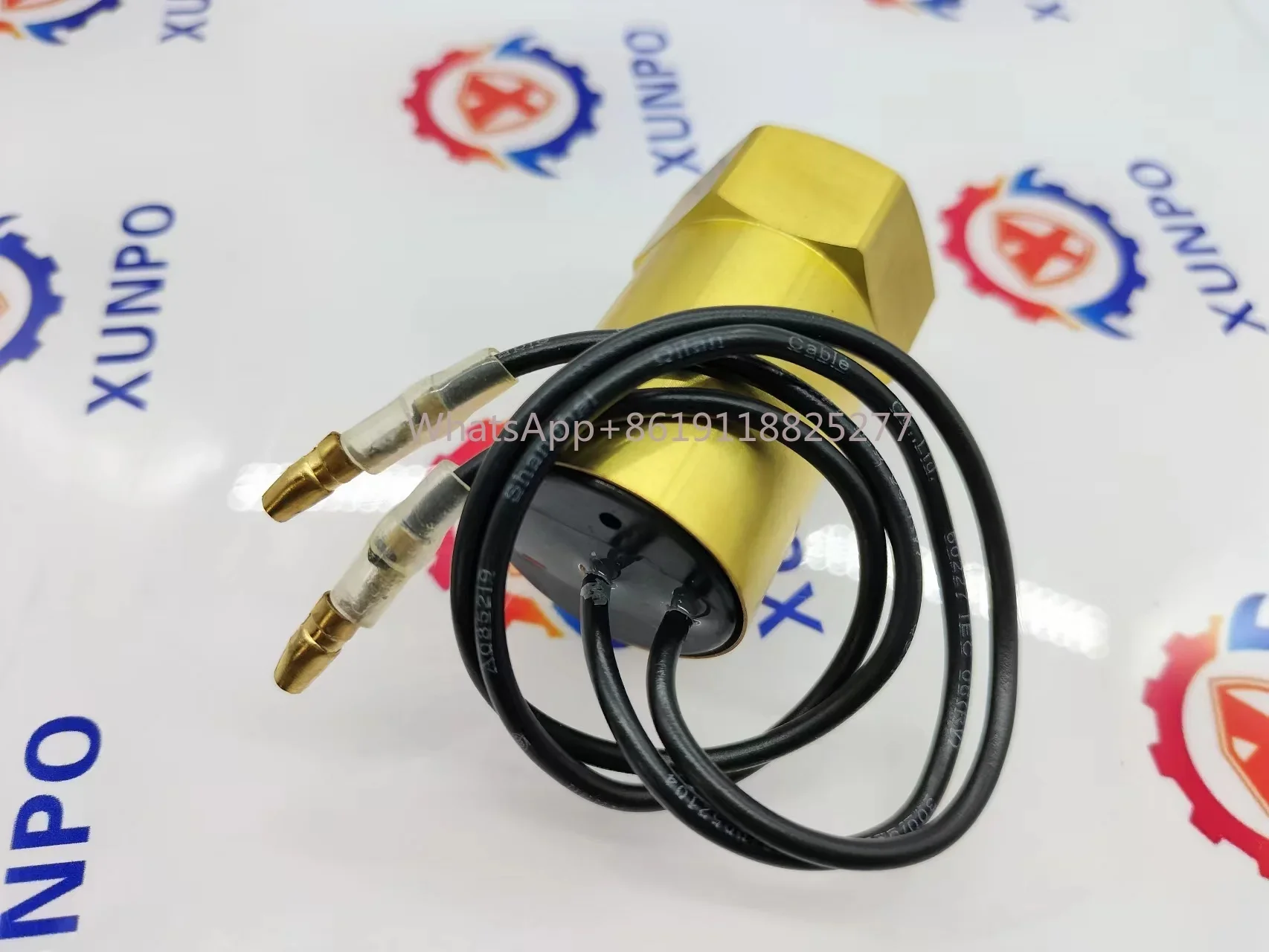 Excavator Electrical Parts For CAT Excavator 320B 320C 320D  Engine Oil Pressure Sensor 266-6210