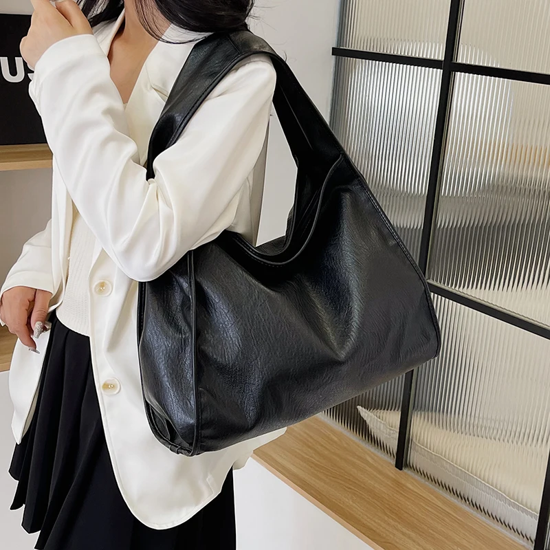 

Large Capacity Tote Underarm Women Handbag Designer Hobos Bag Vintage Soft Leather Shoulder Bag Female Commuter Bag Sac A Main