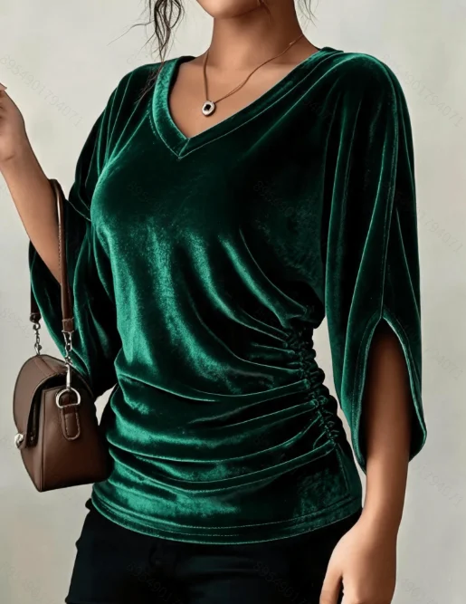 Plus Size Damen Samt-Oberteil mit V-Ausschnitt, 3/4-Ärmeln, elastischen Seitenpartien und Raffungen, einfarbige lässige Bluse – Detail 6
