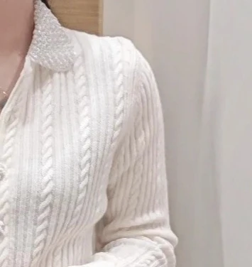 

Women's beige long-sleeved cardigan lapel elegant ladies tops