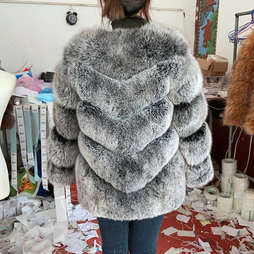 QUEENTINA Cappotti di pelliccia di volpe naturale Moda nuove donne Giacca molto calda ed elegante Gilet Colletto alla coreana Cappotto di pelle Donna Inverno
