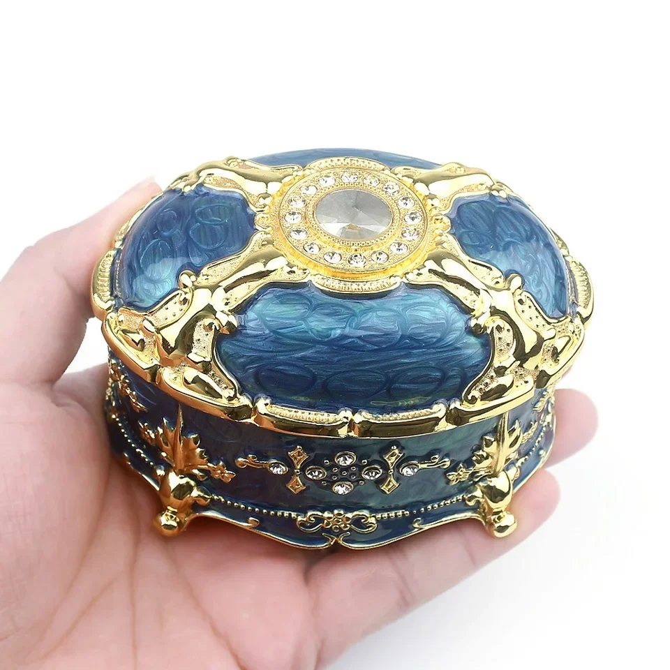 Оптовая продажа, тисненая металлическая музыкальная шкатулка из цинкового сплава, заводное движение, бутик подарков на Рождество, День святого Валентина