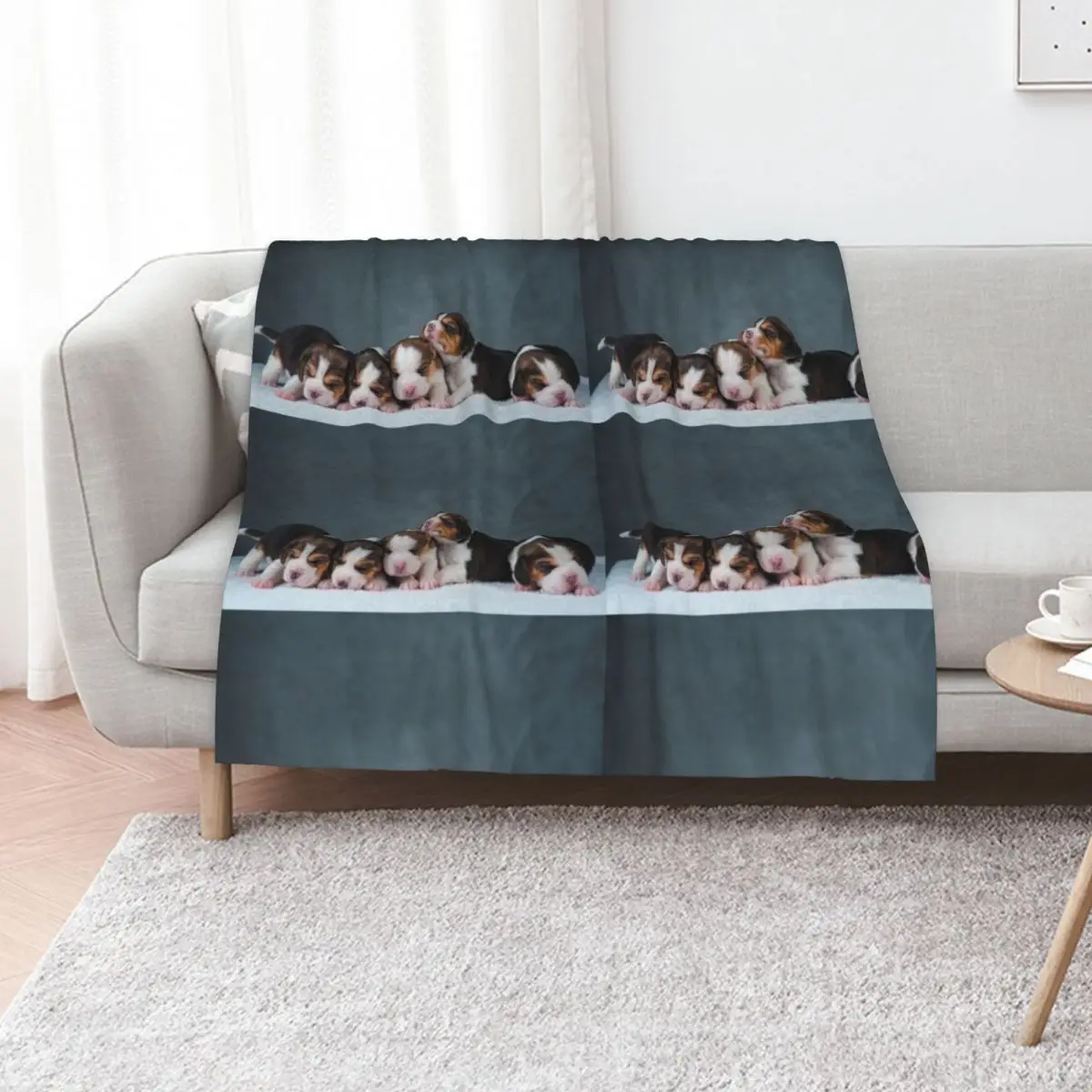 Cute newborn beagle puppies Throw Blanket Luxury Brand Fashion Sofas anime Picnic For Decorative Sofa decorative Blankets