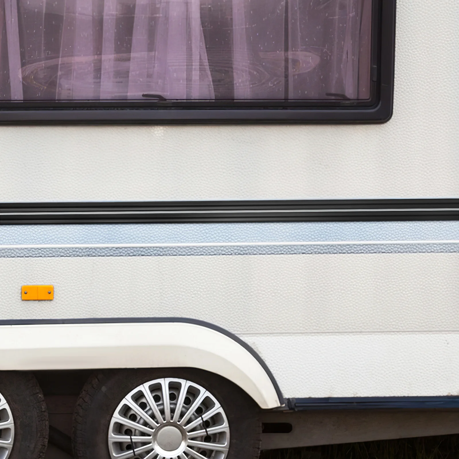 1 لفة Rv تقليم صب بولي كلوريد الفينيل حافة شريط عازل للمقطورات المعسكر غطاء المسمار الخارجي الكسوة إدراج قوالب جانبية للسيارات #1