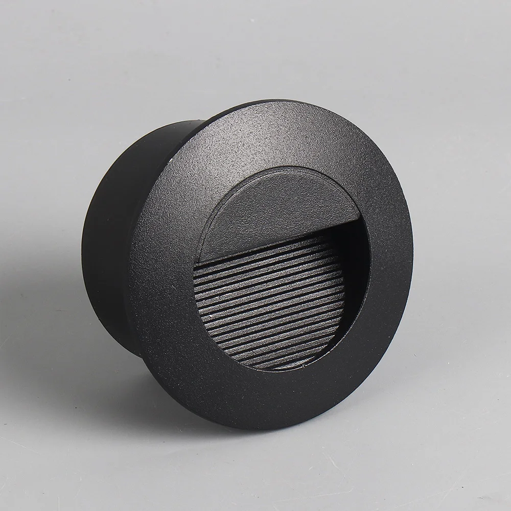 Klasyczne, wodoodporne lampki schodowe do użytku zewnętrznego, małe, okrągłe, luksusowe, wpuszczane lampki ścienne, lampki schodowe.