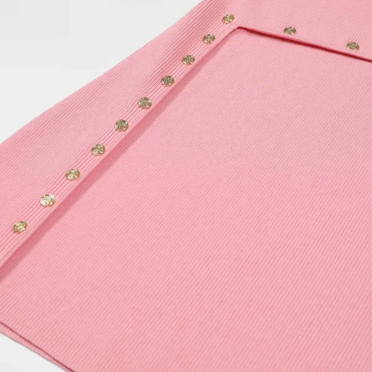 LEOSOXS فساتين محبوكة قصيرة وردية اللون رقبة دائرية وزر كعكة التنانير قصيرة الأكمام فستان صيفي نحيف جودة عالية الملابس النسائية 2025